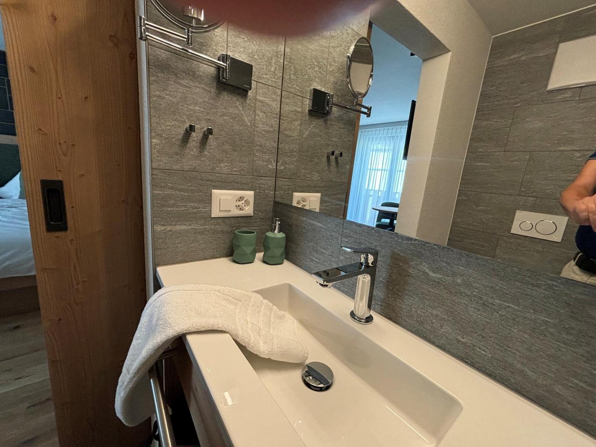 Appart Hotel Pitschonia Self Check-In アンデアー エクステリア 写真